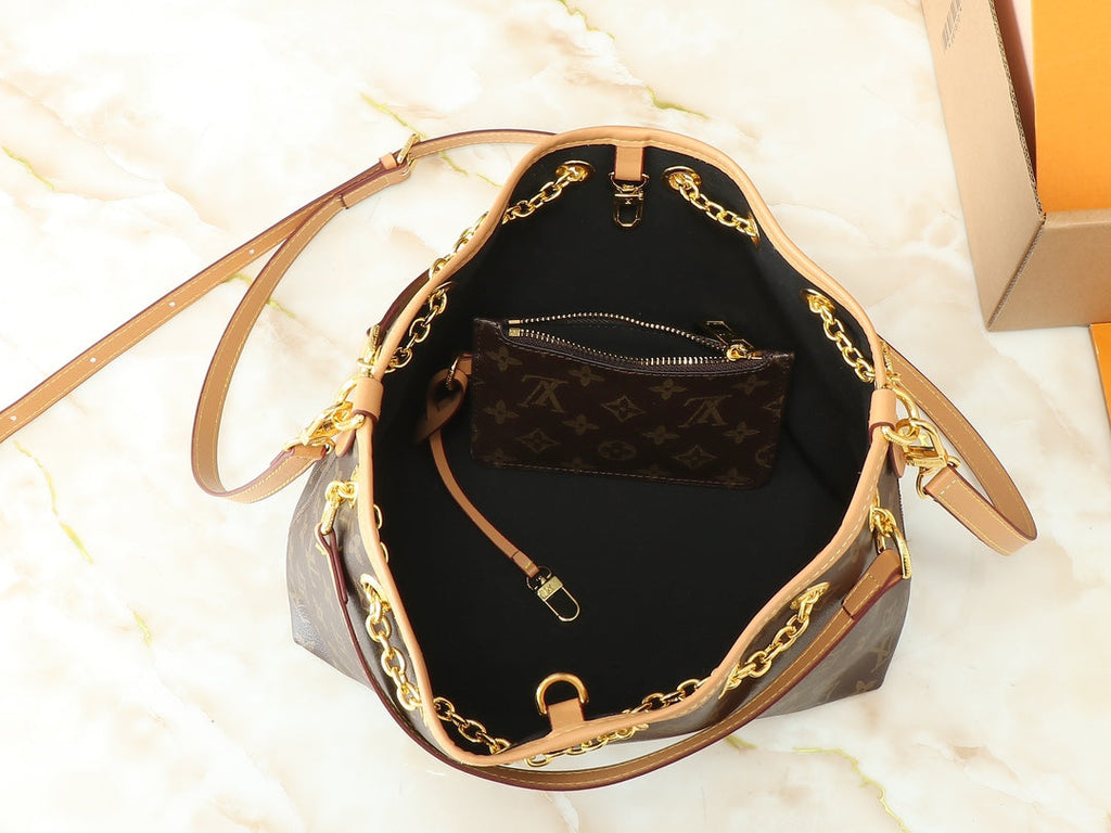 Lv Bag with Metallic Luster Handbag Shoulder Bag 28 x 20 x 11.5cm