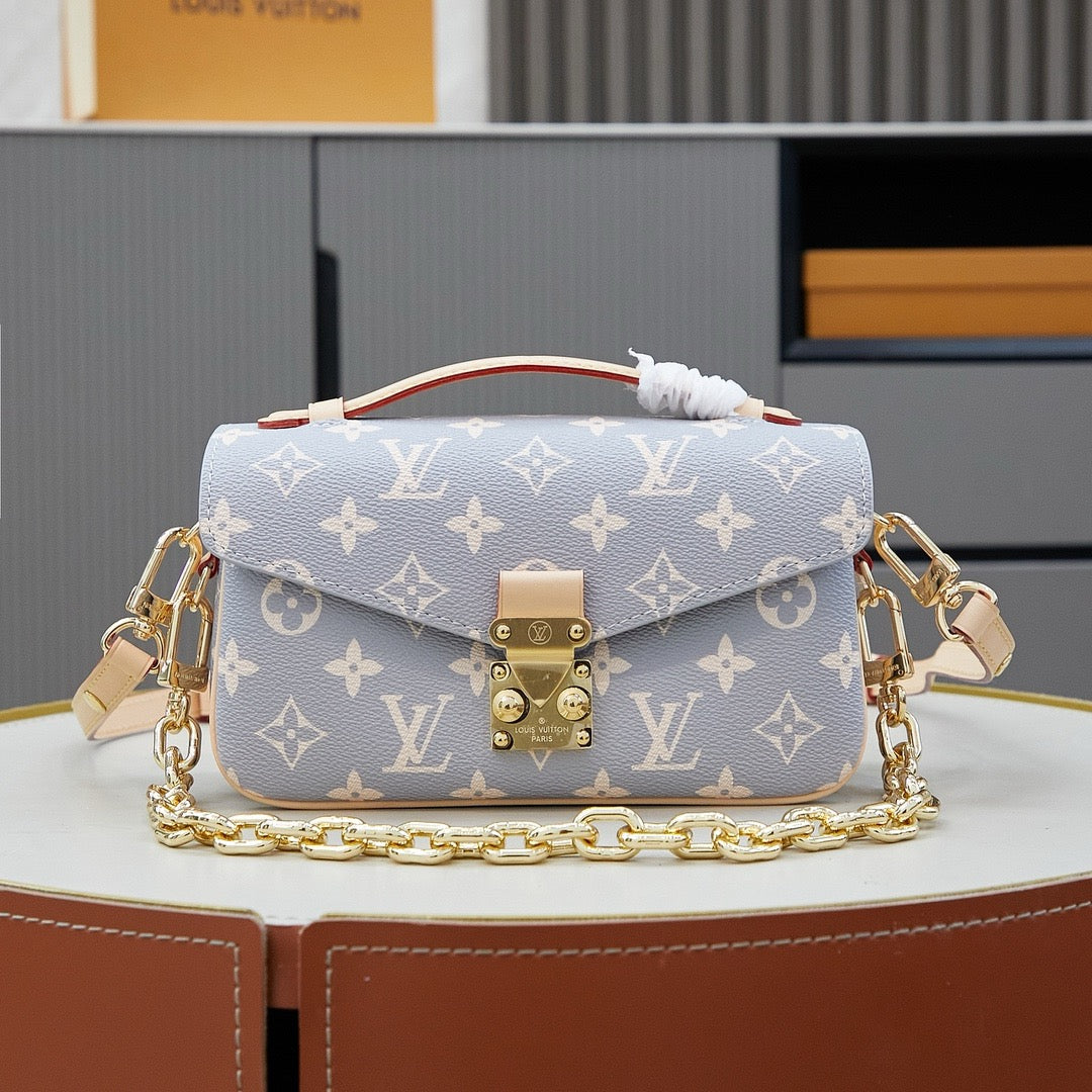 Louis Vuitton Pochette Métis East West Bag 21.5x13.5x6cm