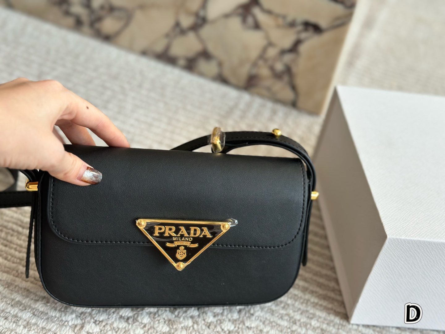 Prada Femme Handbag Black 21x13cm