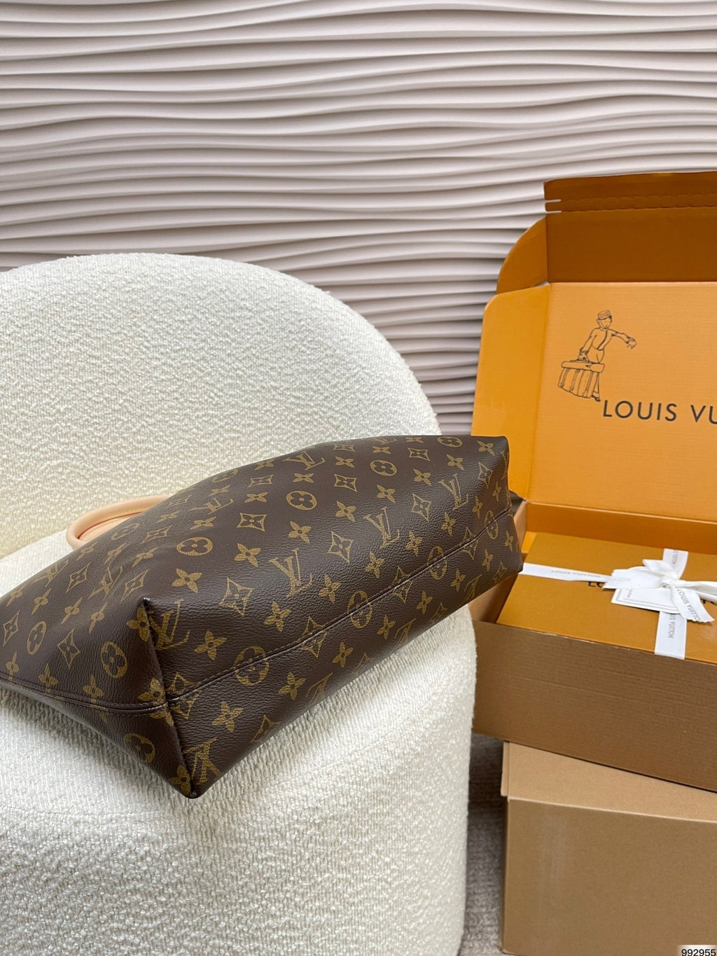 Louis Vuitton 21st Century Monogram Boetie PM satchel 32 x 13 x 29 cm