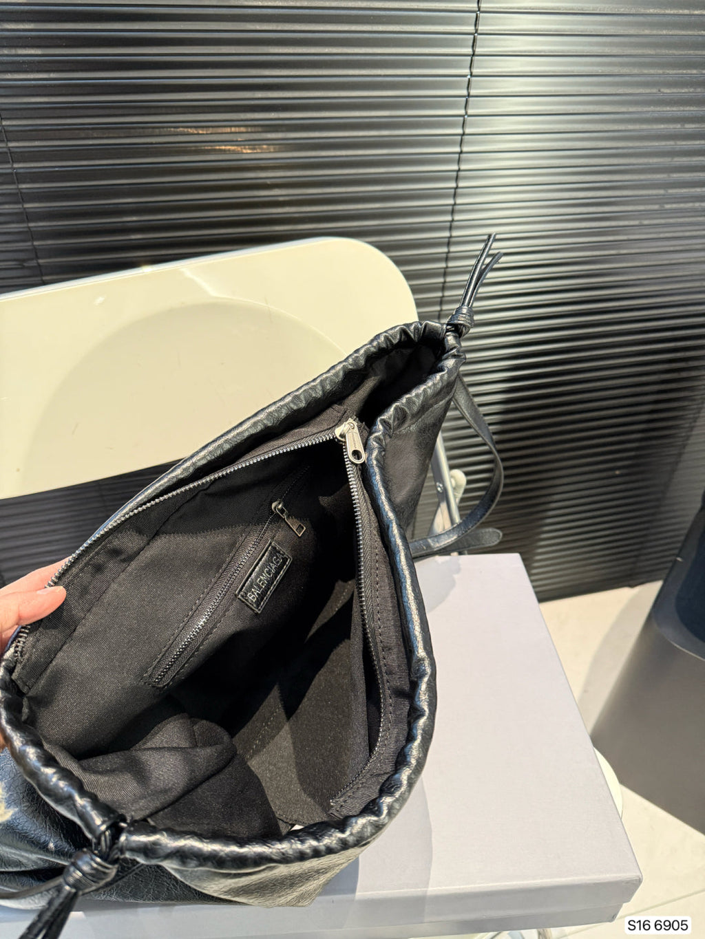 BALENCIAGA Shopper Dustbag Unique Trend