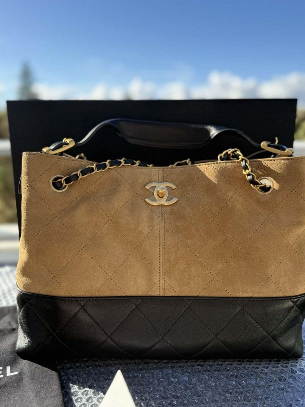 Chanel 25a Tote Bag
