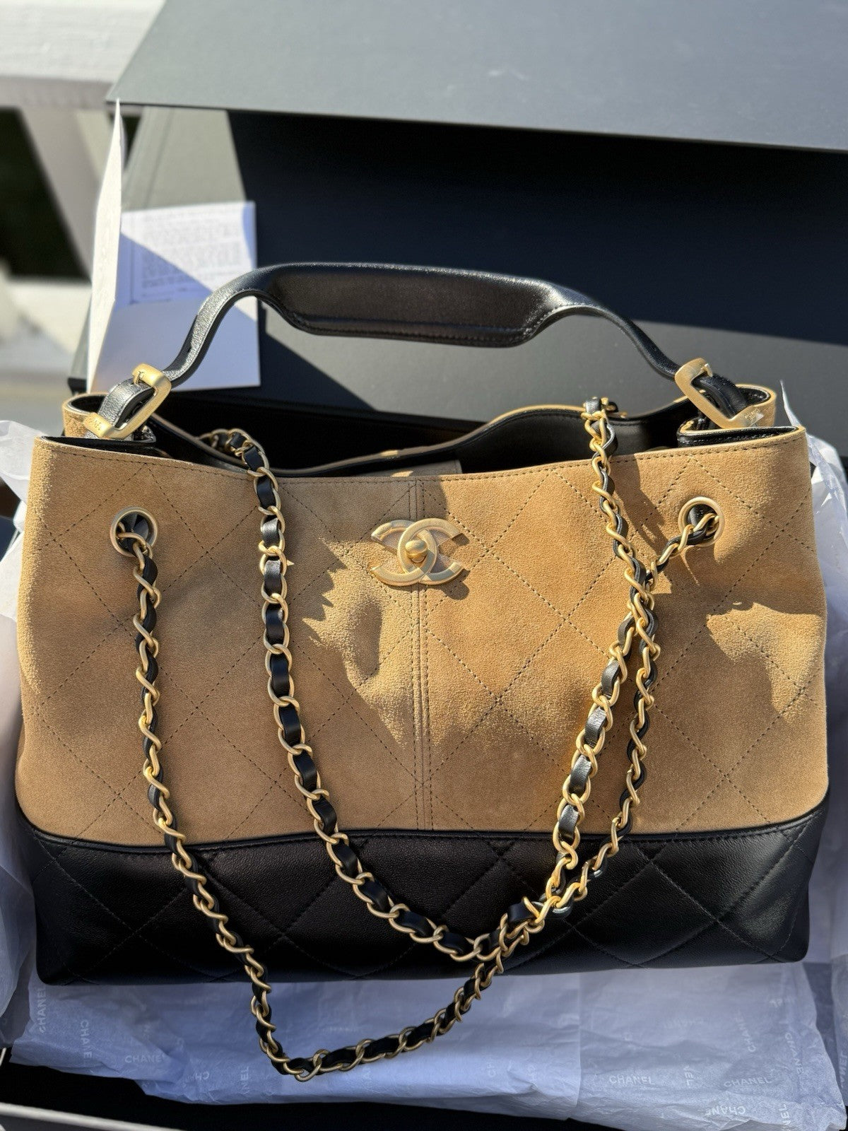 Chanel 25a Tote Bag